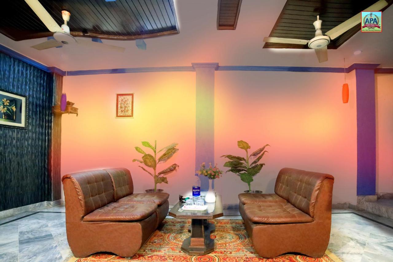 Royal Inn Guest House لاهور المظهر الخارجي الصورة